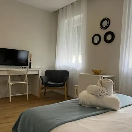 Charming In Campolide - Z F Apartment *